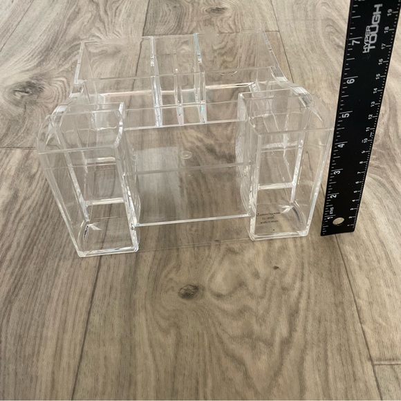Cosmetic Counter 10 Compartment Acrylic Tray Acrylic Clear Make up Organizer - Picture 10 of 13